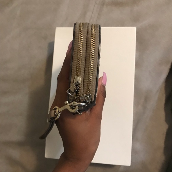 Coach Wallet - Picture 6 of 7